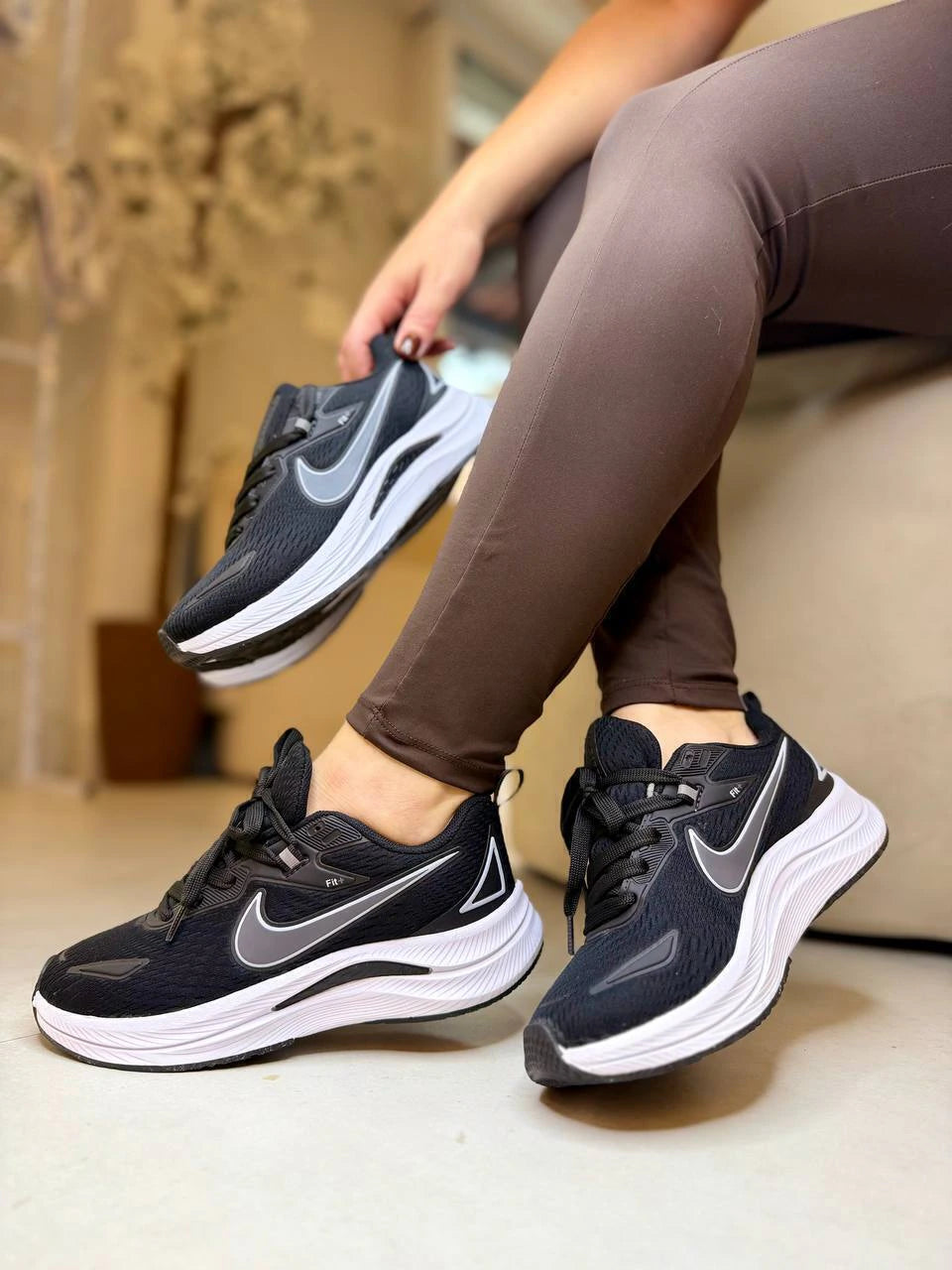 Tênis Nike Running Fit Preto e Branco