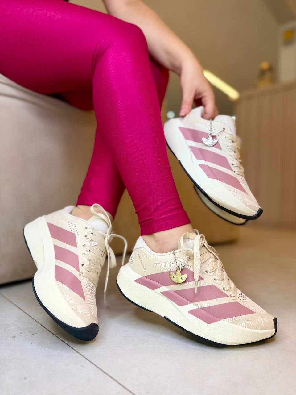 Tênis Adidas Adizero Branco/Rosê