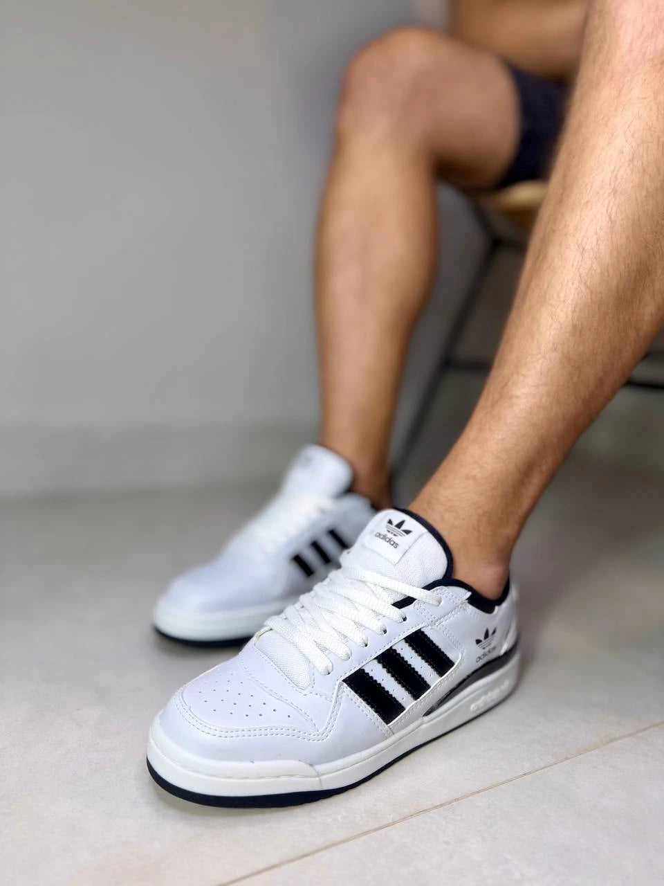 Tênis adidas Forum Low Core White / Core Black