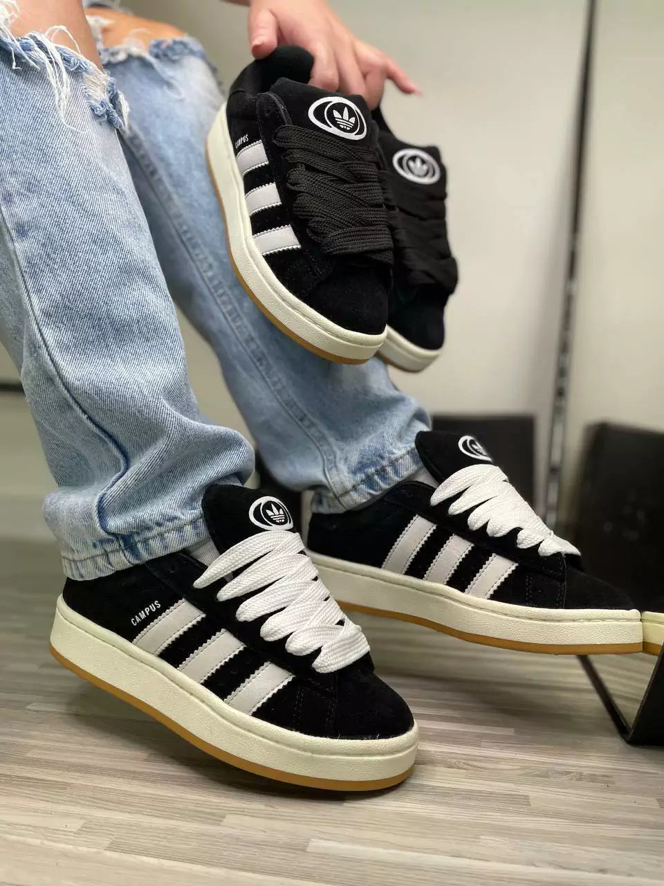 Tênis Adidas Campus Preto e Branco