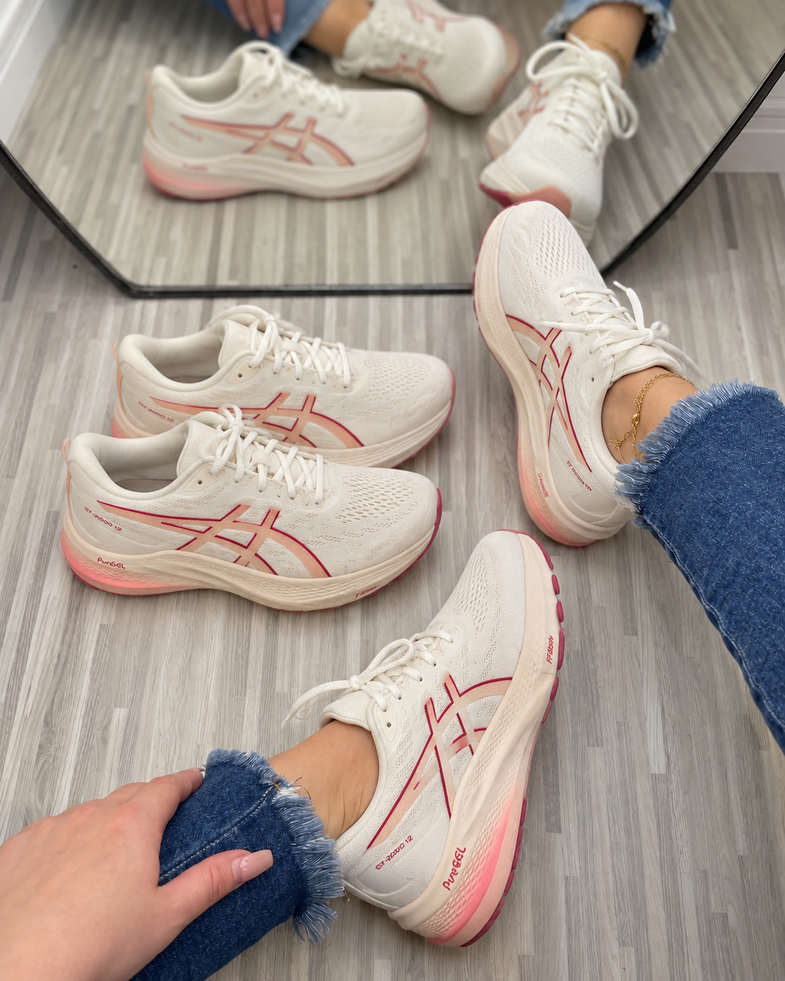 Tênis Asics Bege e Rosa