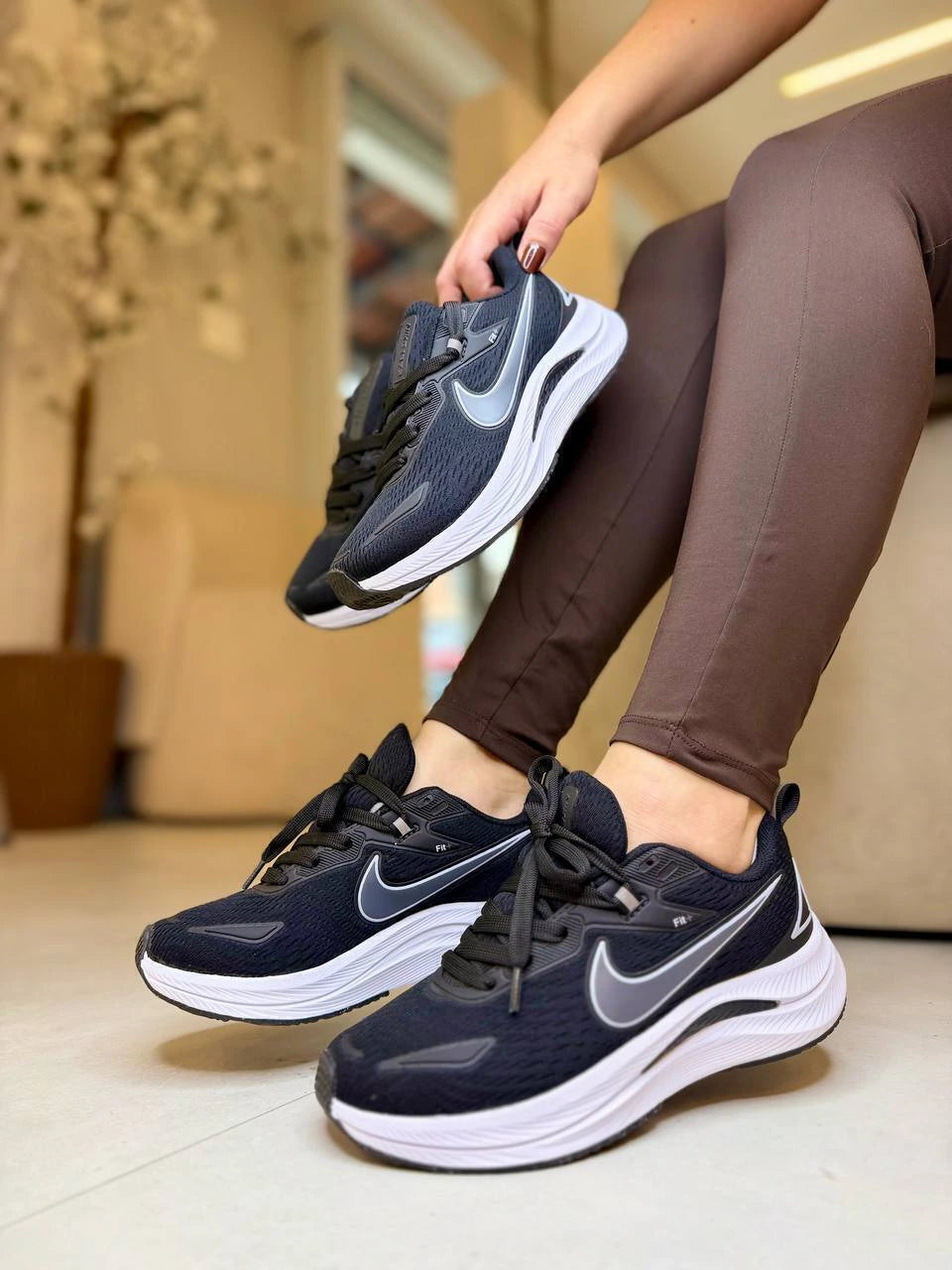 Tênis Nike Running Fit Preto e Branco