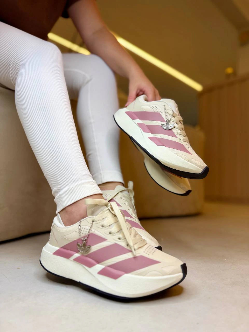Tênis Adidas Adizero Branco/Rosê