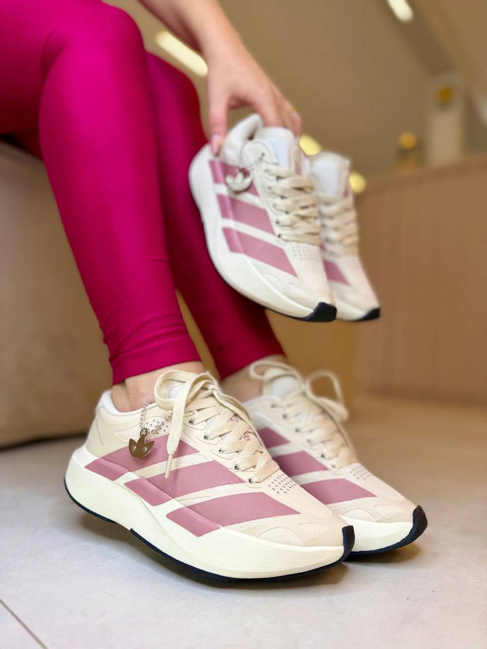 Tênis Adidas Adizero Branco/Rosê