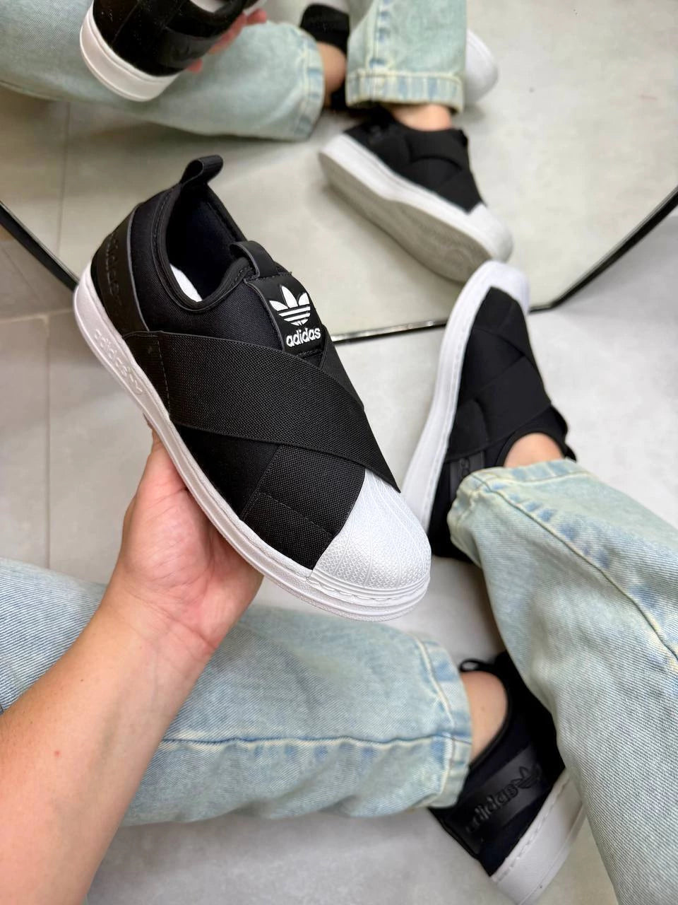 Tênis Adidas Slip-On Superstar