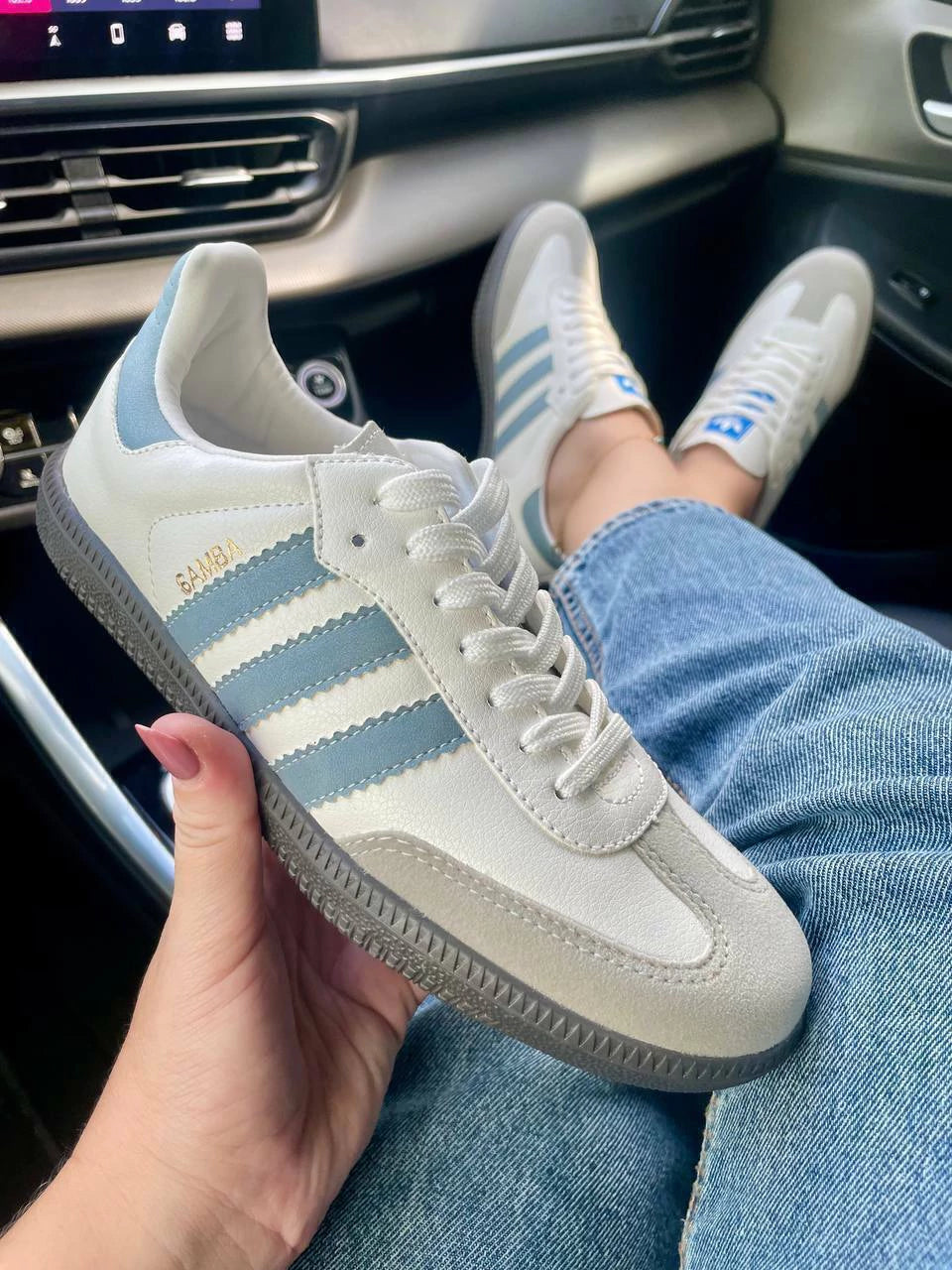 Tênis Adidas Samba Branco e Azul