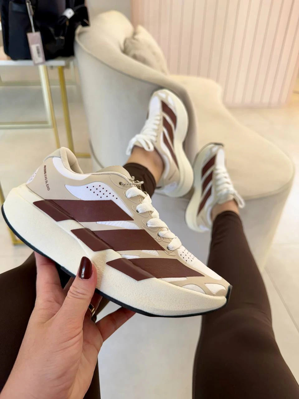 Tênis Adidas Running Branco e Vinho
