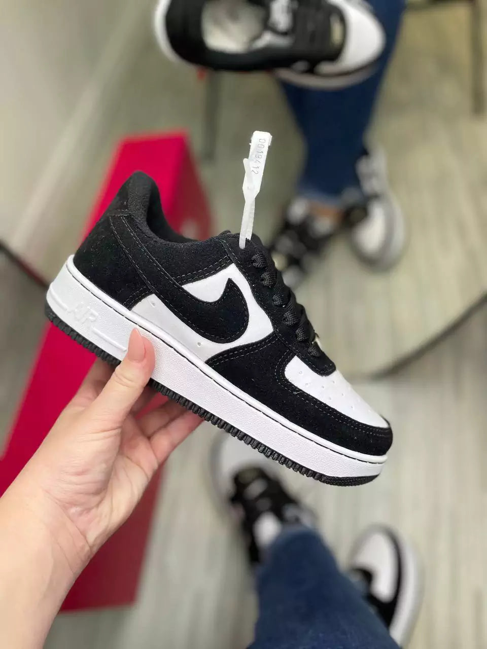 Tênis Nike Air Force 1 Preto e Branco